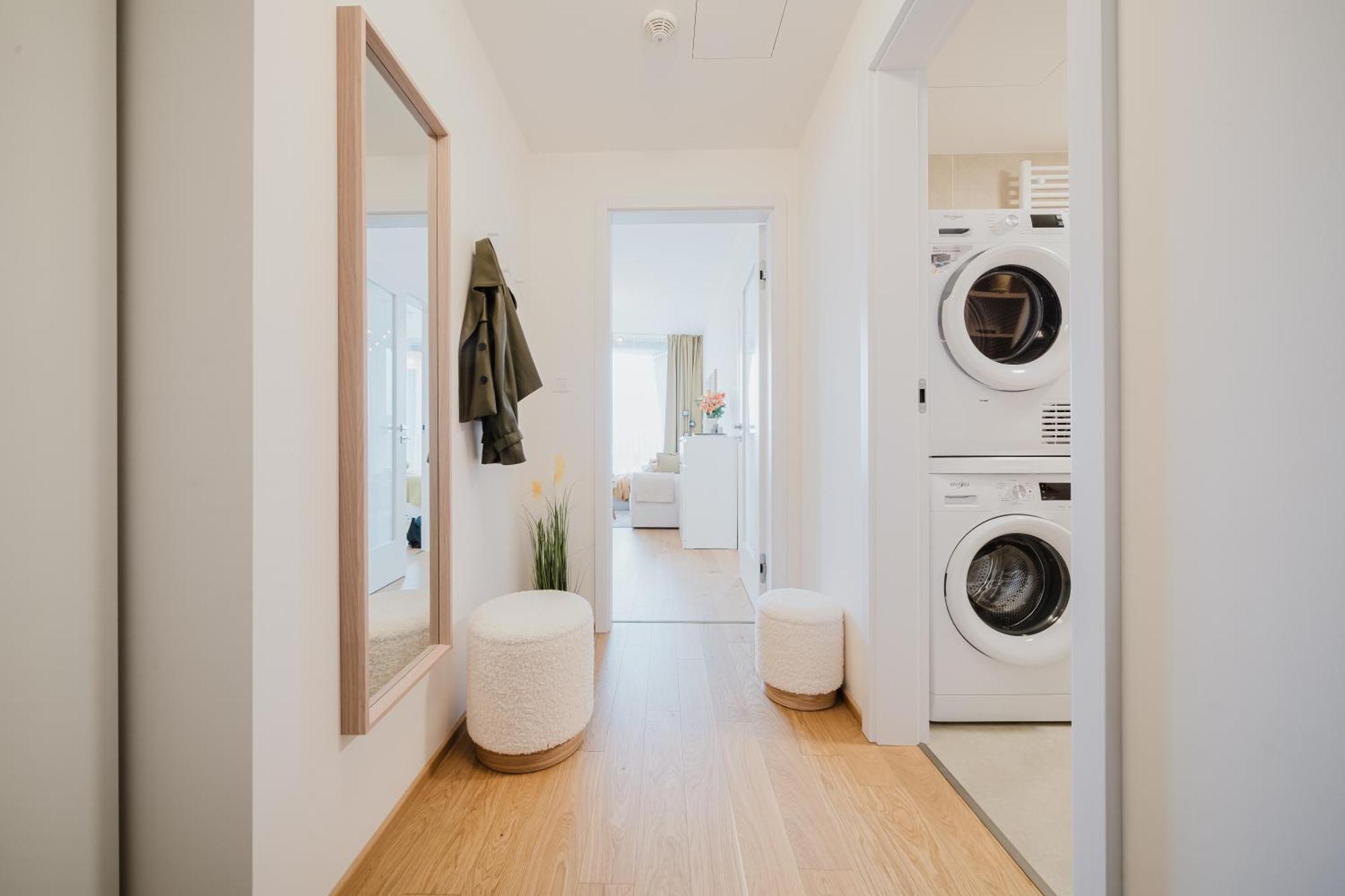Apartmán Days - With Garage And Balcony In Smichov Praha
