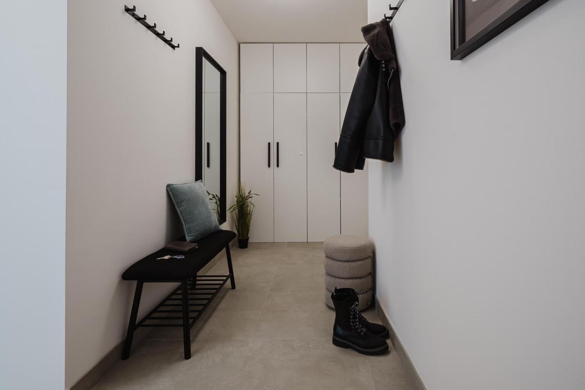 Days - With Garage And Balcony In Smichov Apartmán
