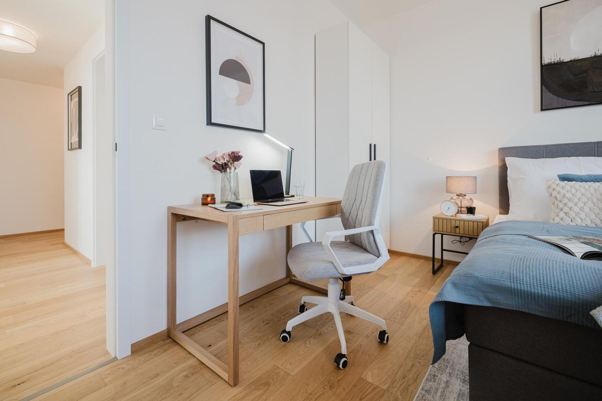 Days - With Garage And Balcony In Smichov * Praha
